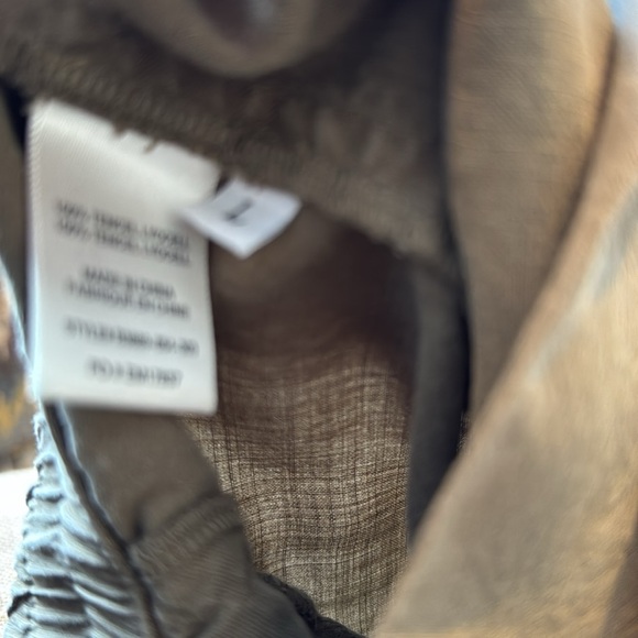 Bella Dahl Tencel Cargo Olive Pants/Joggers - Picture 5 of 5